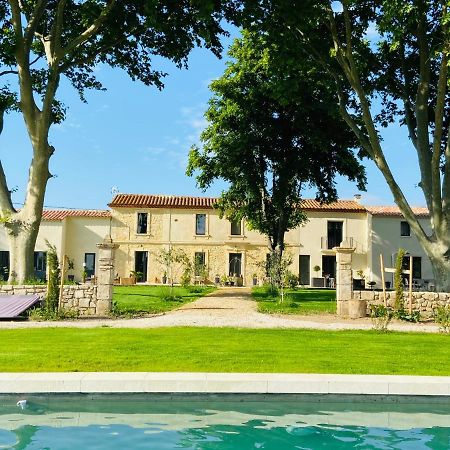 Mas Des 2 Platanes Panzió Arles Kültér fotó