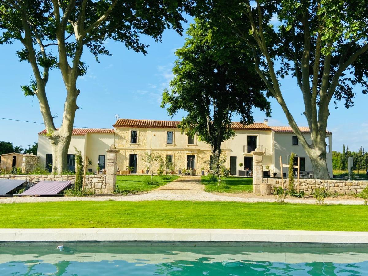 Mas Des 2 Platanes Panzió Arles Kültér fotó